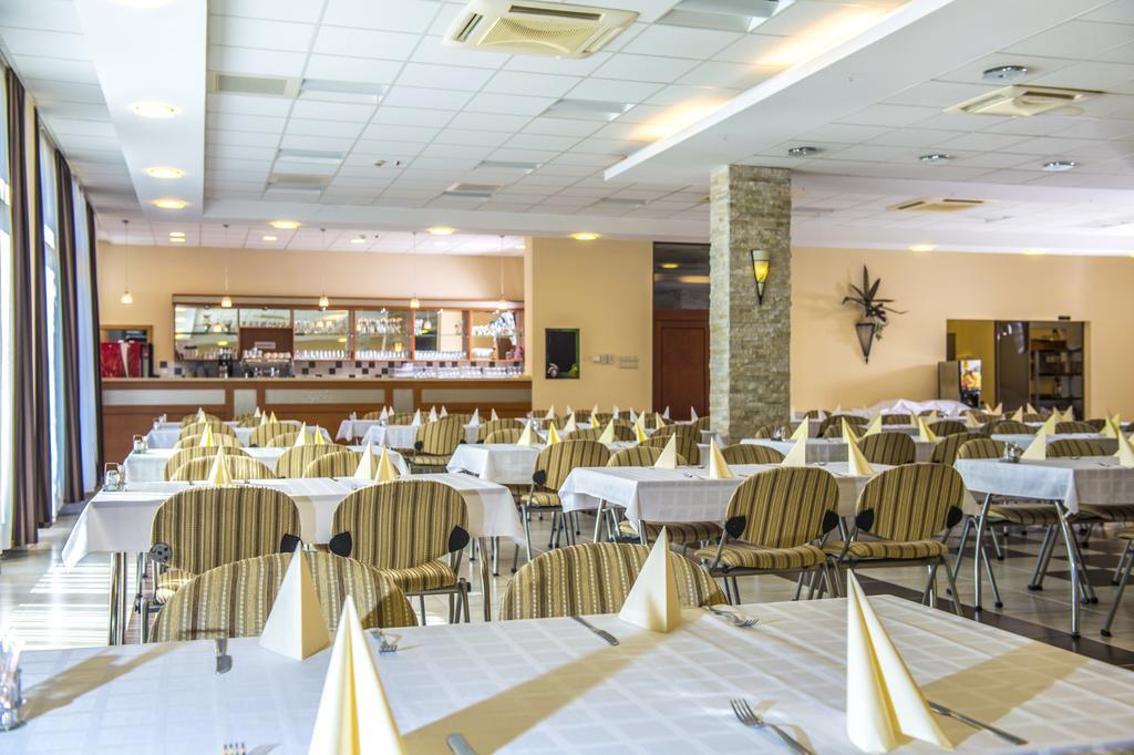 Duna Hotel Paks Kültér fotó